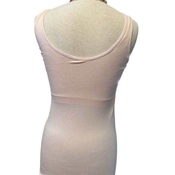 Rhonda Shear || peachy pink with lace appliqué camisole - Picture 5 of 5